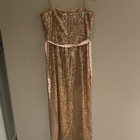 NWT - BGBGMaxAzria Gold Dress - size 12 - Picture 2 of 4